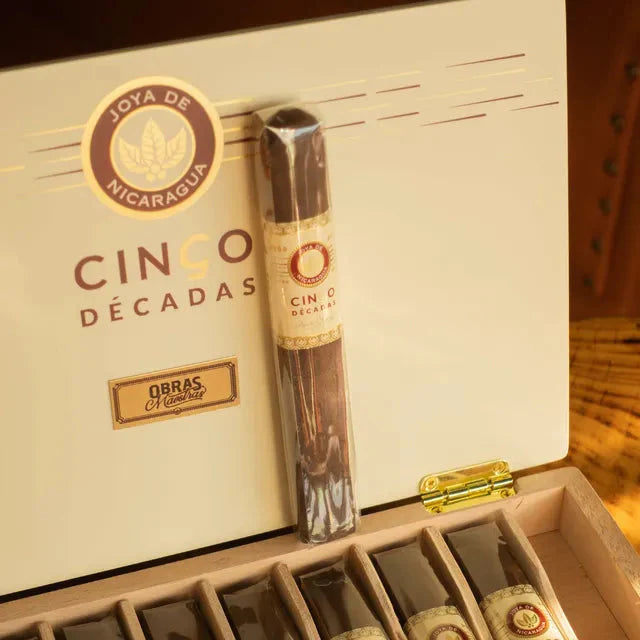Charuto Joya de Nicarágua Cinco Décadas Fundador cx/10 Reidocharuto