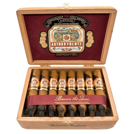 Charuto Arturo Fuente Hemingway Between The Lines cx/25 Reidocharuto