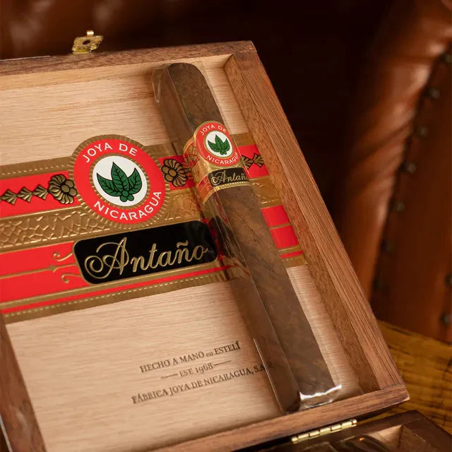 Charuto Joya de Nicarágua Antaño 1970 Alisado Toro Reidocharuto